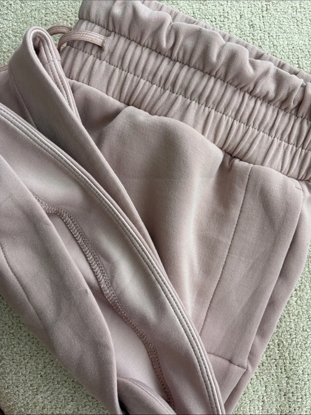 RHONE Women's Athletic Shorts in Dusty Pink